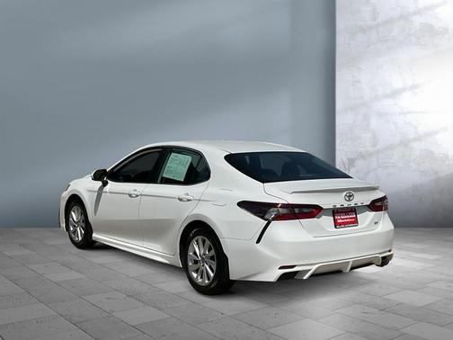Ice Cap 2023 Toyota Camry SE