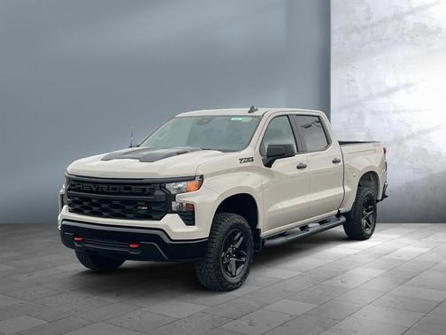 White Sands 2026 Chevrolet Silverado 1500 Custom Trail Boss