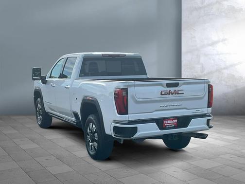 2024 GMC Sierra 2500 Denali