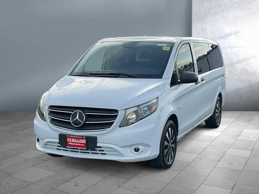 2022 Mercedes-Benz Metris Base
