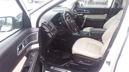 2017 Ford Explorer Platinum