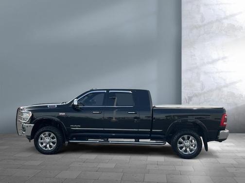 Diamond Black Crystal Pearlcoat 2021 RAM 3500 Limited Mega Cab 4x4 6'4' Box