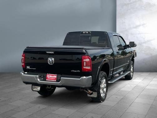 Diamond Black Crystal Pearlcoat 2021 RAM 3500 Limited Mega Cab 4x4 6'4' Box