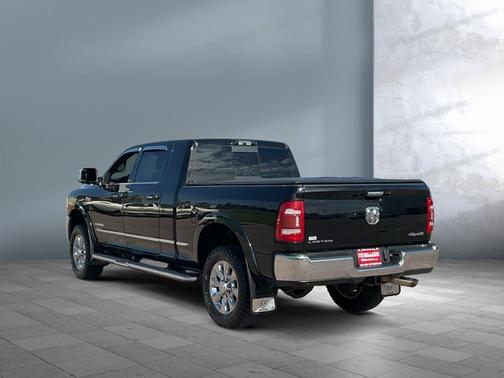 Diamond Black Crystal Pearlcoat 2021 RAM 3500 Limited Mega Cab 4x4 6'4' Box