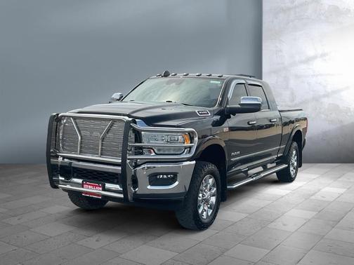 Diamond Black Crystal Pearlcoat 2021 RAM 3500 Limited Mega Cab 4x4 6'4' Box