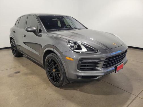 2023 Porsche Cayenne Platinum Edition