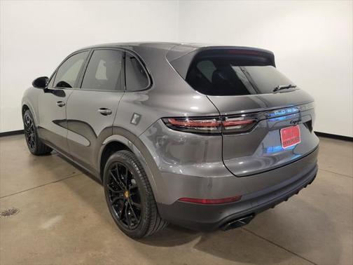 2023 Porsche Cayenne Platinum Edition
