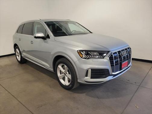 2024 Audi Q7 45 Premium Plus