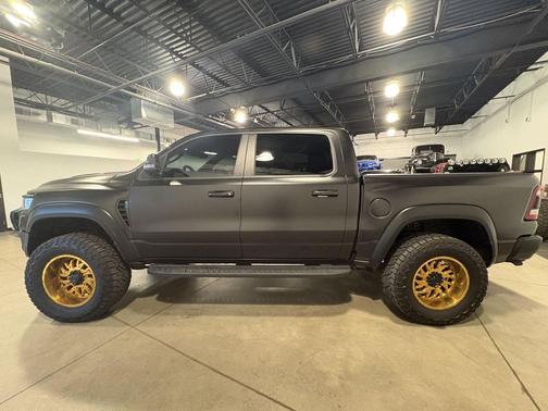 Diamond Black Crystal Pearlcoat 2024 RAM 1500 TRX