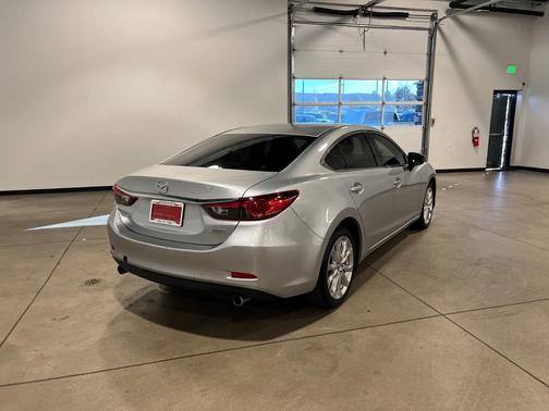 2016 Mazda Mazda6 i Sport