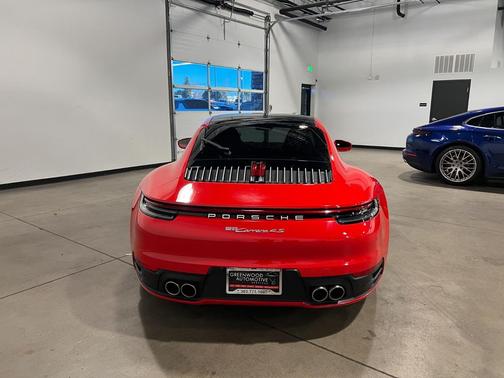 2020 Porsche 911 Carrera 4S
