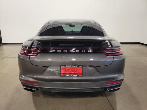 2018 Porsche Panamera 4