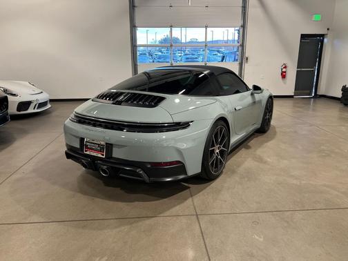 2026 Porsche 911 Targa 4 GTS