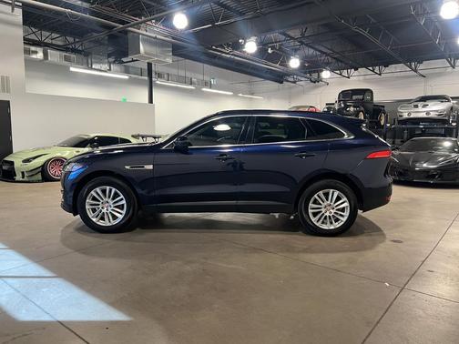 2018 Jaguar F-PACE 25t Prestige
