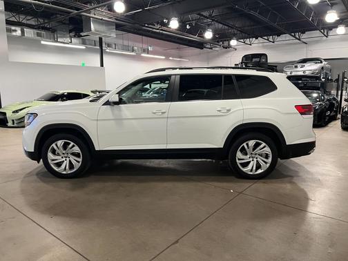 2022 Volkswagen Atlas 3.6L SE w/Technology