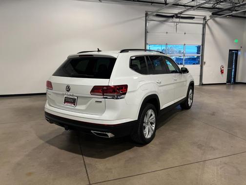 2022 Volkswagen Atlas 3.6L SE w/Technology