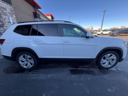 2022 Volkswagen Atlas 3.6L SE w/Technology