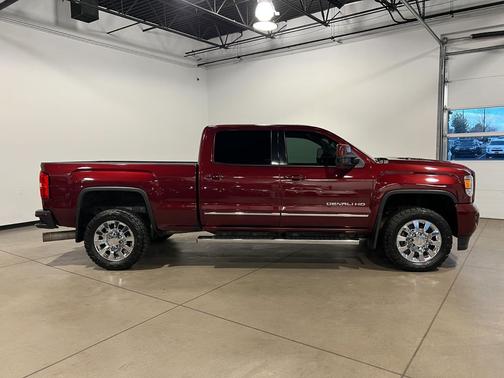 2016 GMC Sierra 2500 Denali