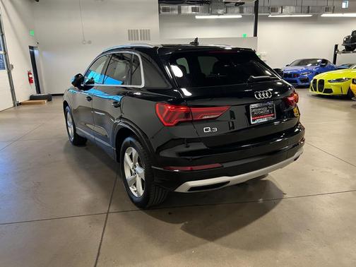 2022 Audi Q3 40 Premium
