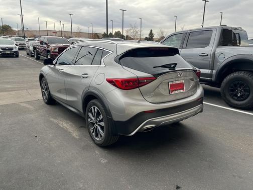 2018 INFINITI QX30 Premium
