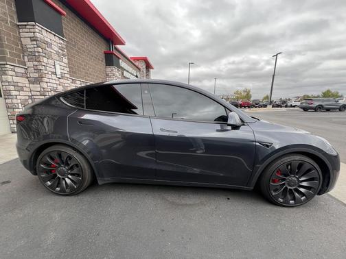 2025 Tesla Model Y Performance Dual Motor All-Wheel Drive