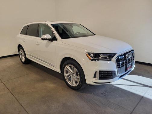 2023 Audi Q7 55 Premium Plus
