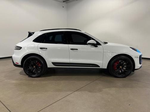 2024 Porsche Macan GTS