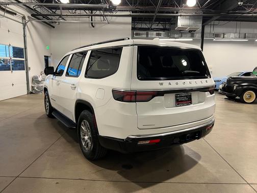 2023 Jeep Wagoneer Series I 4x4