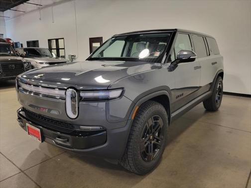 2025 Rivian R1S Adventure