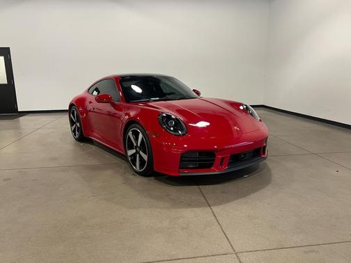2025 Porsche 911 Carrera