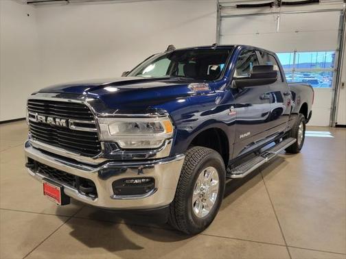 2020 RAM 3500 Big Horn Crew Cab 4x4 6'4' Box