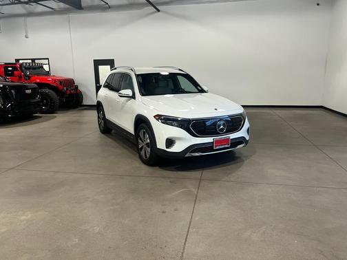 Polar White 2023 Mercedes-Benz EQB 300 4MATIC