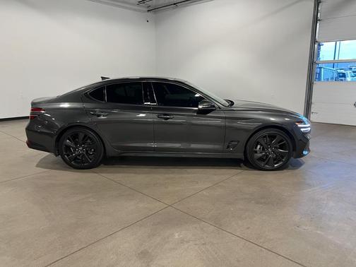 2023 Genesis G70 2.0T AWD