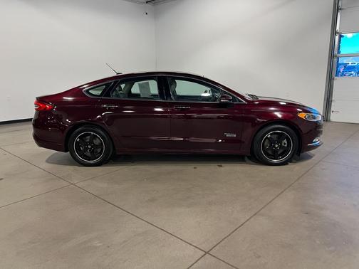 2017 Ford Fusion Energi SE Luxury