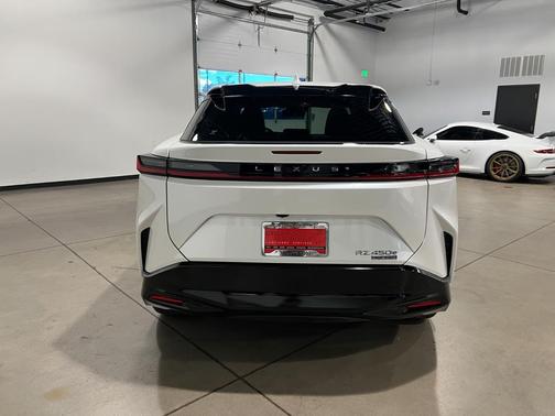 2025 Lexus RZ 450e Premium
