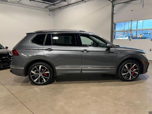 2022 Volkswagen Tiguan 2.0T SEL R-Line 4MOTION