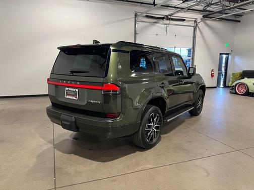 Nori Green Pearl 2026 Lexus GX 550 Premium+