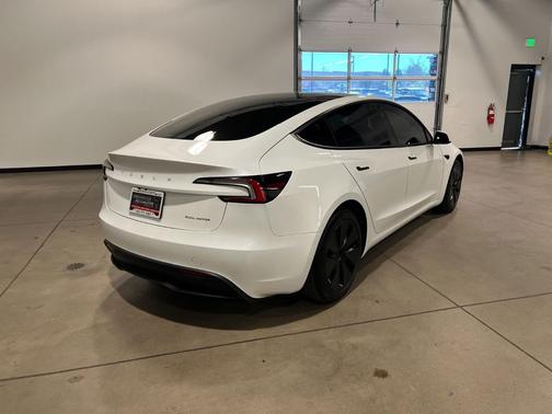 2025 Tesla Model 3 Long Range