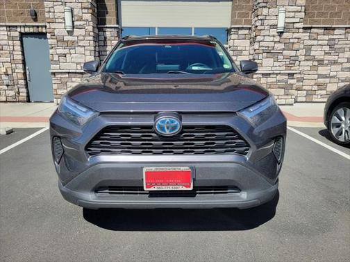 2022 Toyota RAV4 Hybrid XLE