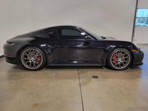 2020 Porsche 911 Carrera 4S
