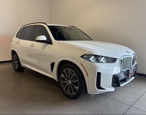 Alpine White 2025 BMW X5 PHEV xDrive50e