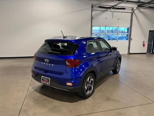 2024 Hyundai VENUE Limited