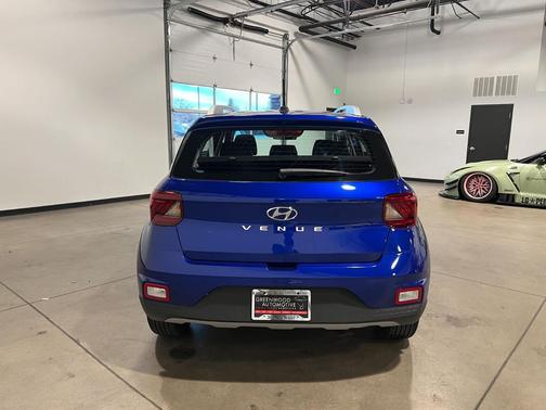 2024 Hyundai VENUE Limited