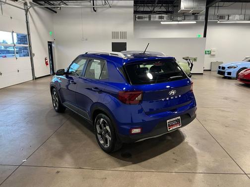 2024 Hyundai VENUE Limited
