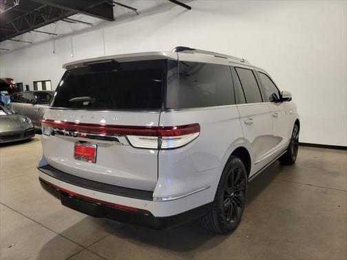 2024 Lincoln Navigator Reserve