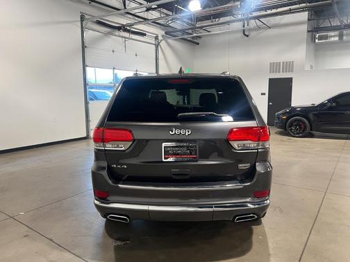 2020 Jeep Grand Cherokee Summit