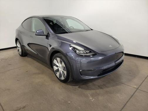 2022 Tesla Model Y Long Range Dual Motor All-Wheel Drive