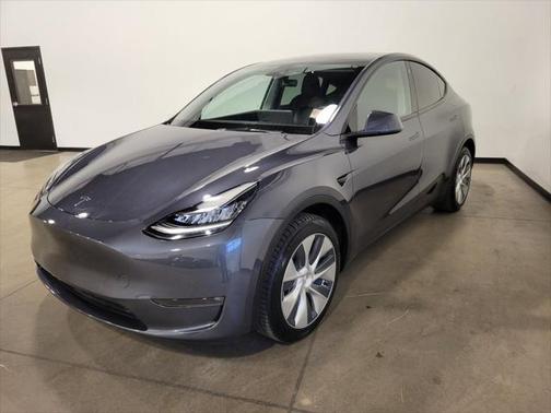 2022 Tesla Model Y Long Range Dual Motor All-Wheel Drive