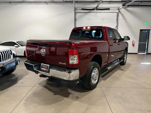 2022 RAM 2500 Tradesman Crew Cab 4x4 6'4' Box