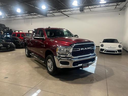 2022 RAM 2500 Tradesman Crew Cab 4x4 6'4' Box